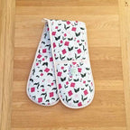 Double oven gloves with First Flowers pattern in Tea Green