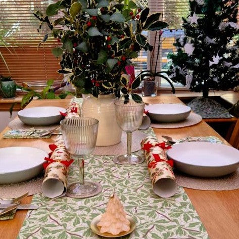 Table Runner – Variegated Boxwood