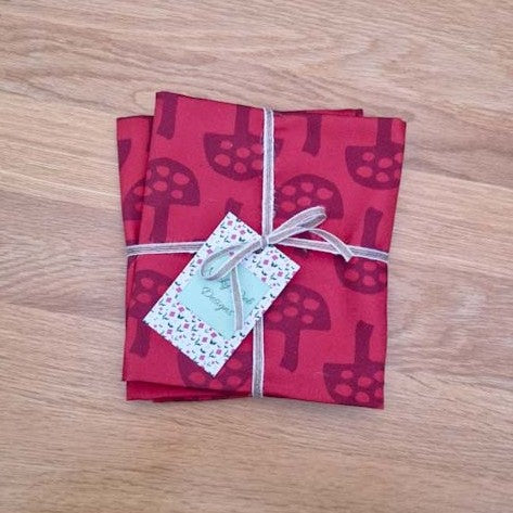 Organic Cotton Tea Towel – Glen Tanar Mushrooms (Light Berry)