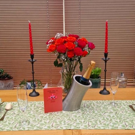 Cotton linen table runner with Variegated Boxwood design