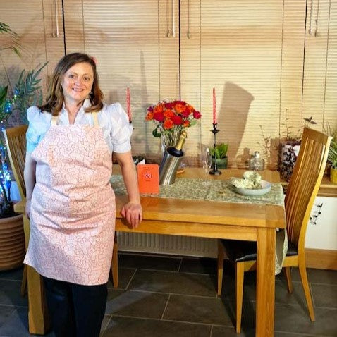 Adult cotton apron with Million Hearts pattern from Love Collection Valentines Gifts