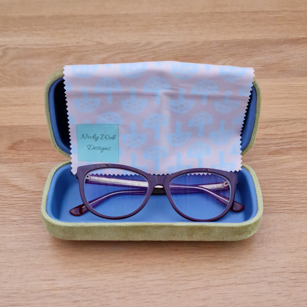 Glasses Cleaning Cloth – Glen Tanar Mushrooms