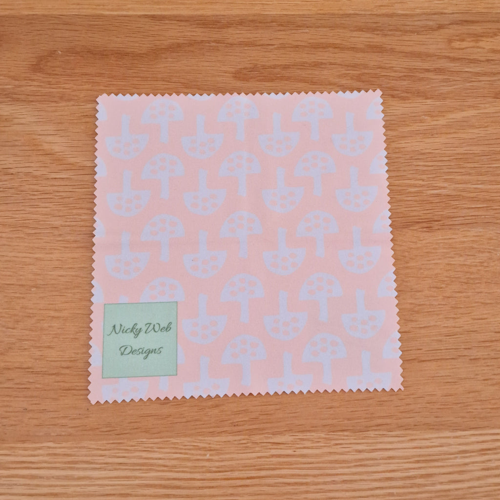 Glasses Cleaning Cloth – Glen Tanar Mushrooms