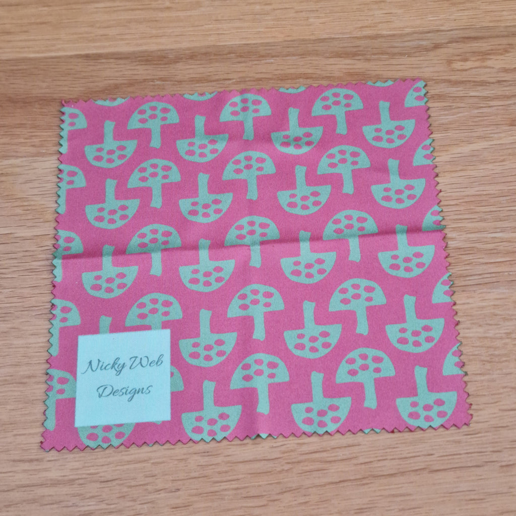 Glasses Cleaning Cloth – Glen Tanar Mushrooms