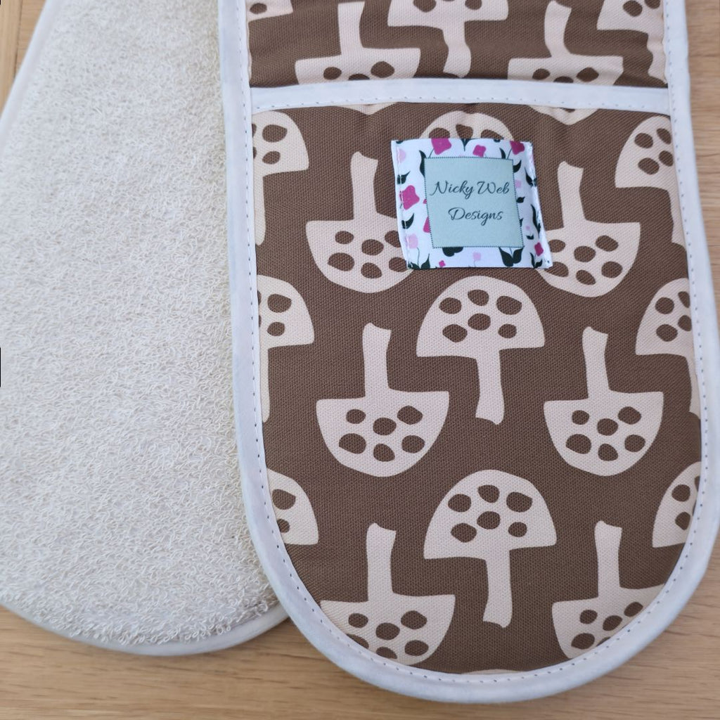 Double Oven Gloves – Glen Tanar Mushrooms (Brown Berry) - SAMPLE SALE