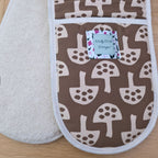 Double Oven Gloves – Glen Tanar Mushrooms (Brown Berry) - SAMPLE SALE