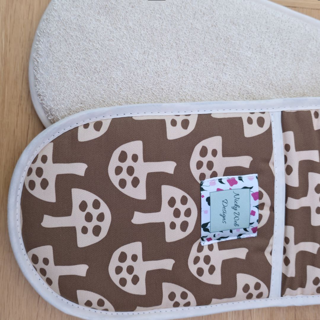 Double Oven Gloves – Glen Tanar Mushrooms (Brown Berry) - SAMPLE SALE