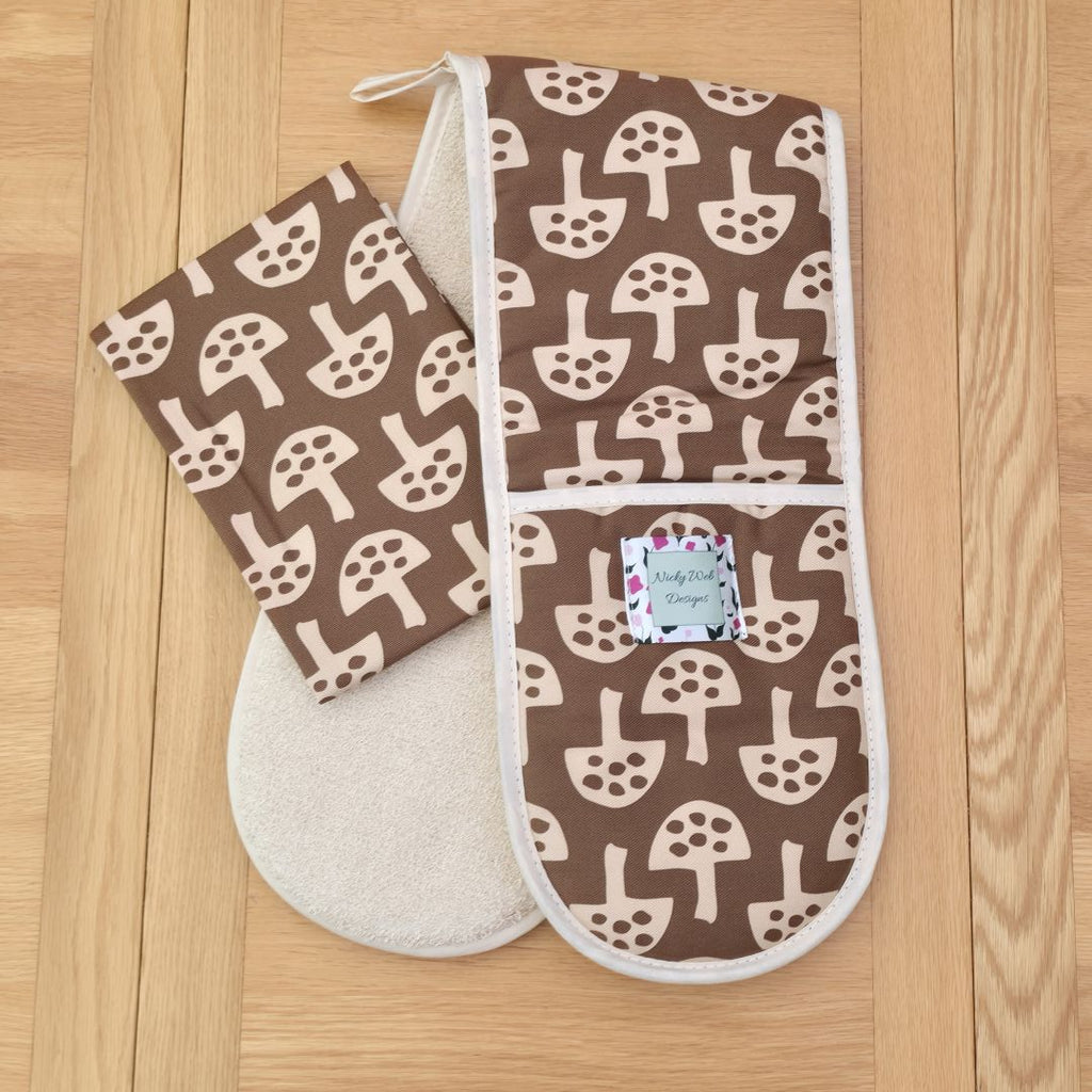 Double Oven Gloves – Glen Tanar Mushrooms (Brown Berry) - SAMPLE SALE
